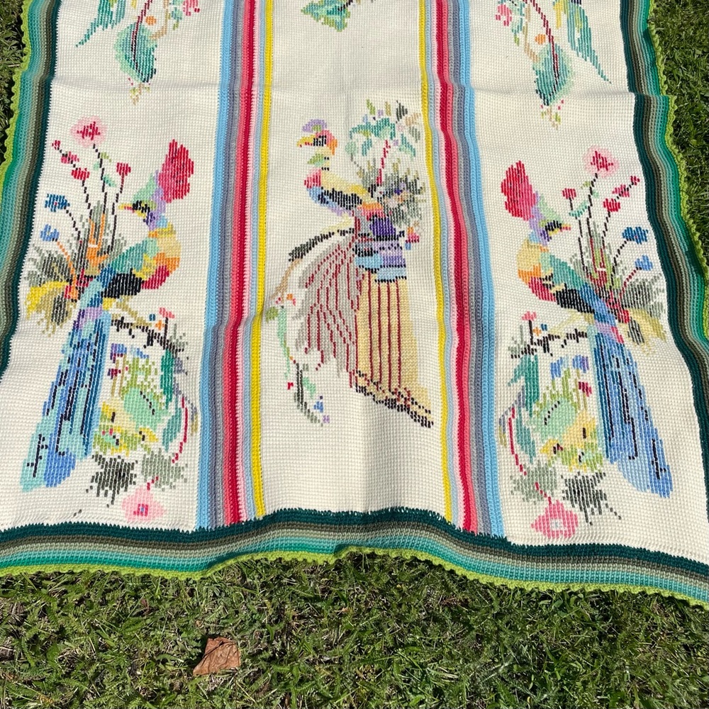 VINTAGE Peacock Bird Handmade Needlepoint Crochet Throw Blanket Afghan - Picture 6 of 11